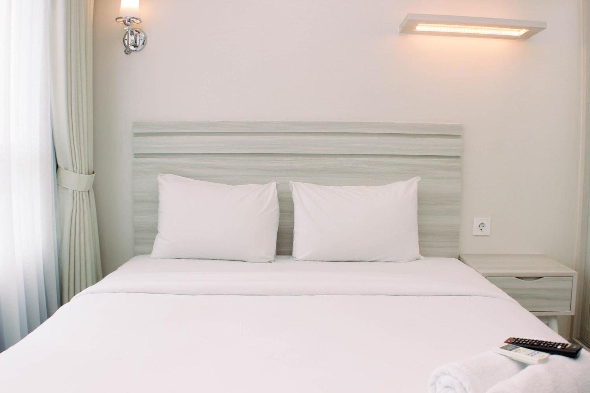 Cozy And Modern At Springlake Summarecon By Travelio Apartemen Bekasi
