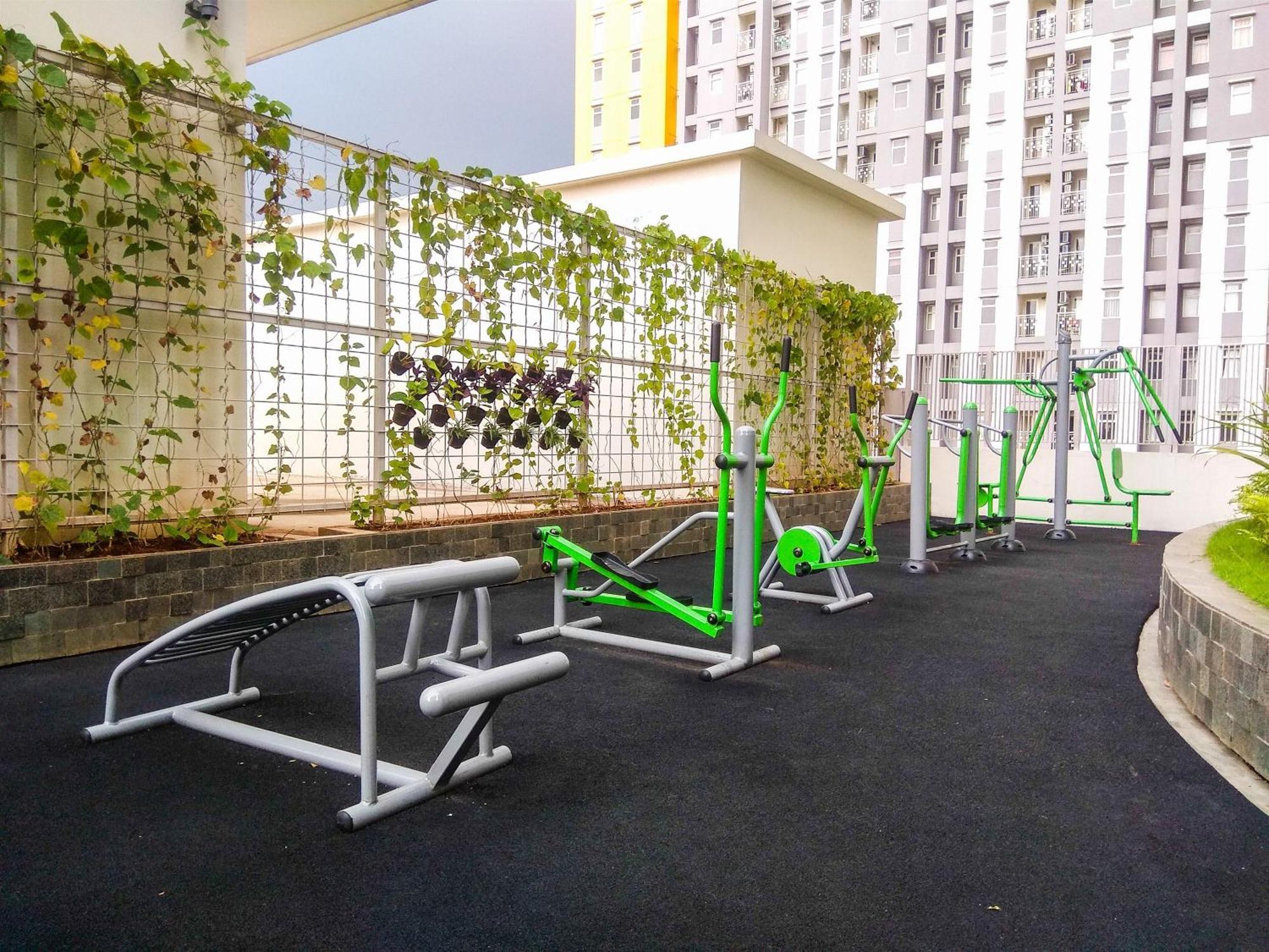 Cozy And Modern At Springlake Summarecon By Travelio * Bekasi